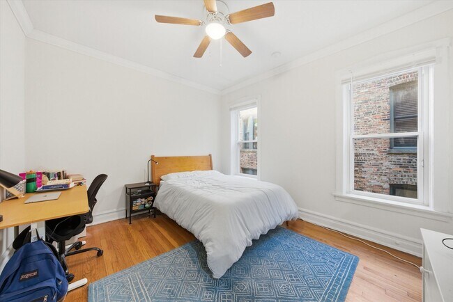 Building Photo - 5210 S Ingleside Ave