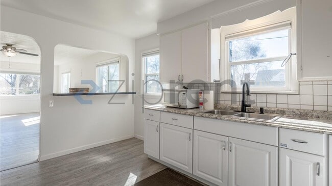 Building Photo - 503 E Montgomery Ave