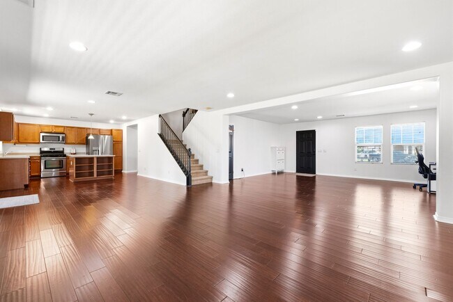 Building Photo - 4 bedrooms / 3 bathroom OPEN floor plan HOUSE for rent in LANCASTER
