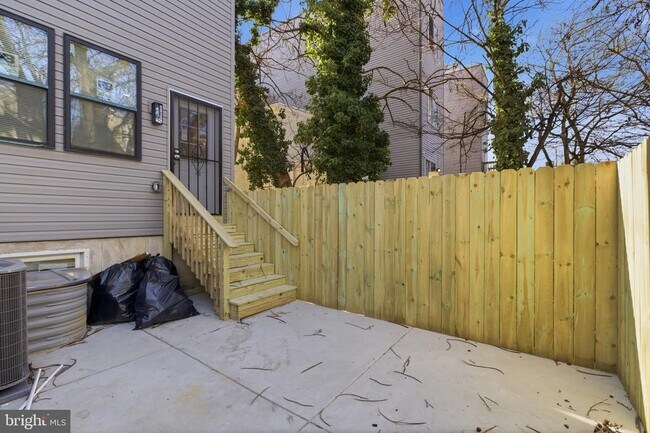 Building Photo - 2116 N 7th St