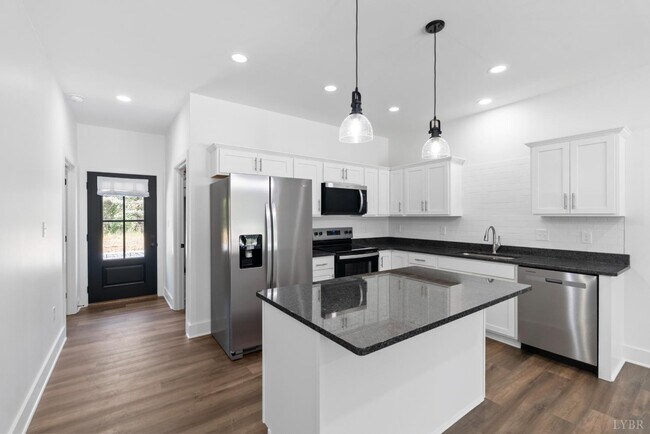 Building Photo - 45 Savage Dr