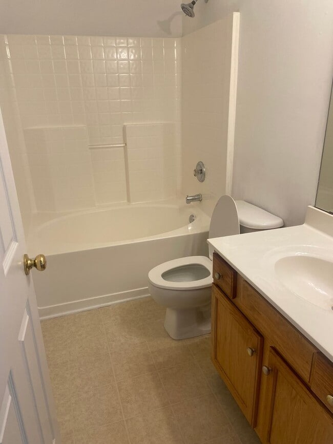 Building Photo - 3304 Summerfield Ridge Ln
