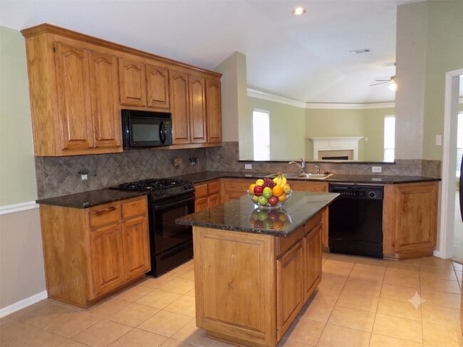 Building Photo - 21922 Golden Cedar Dr