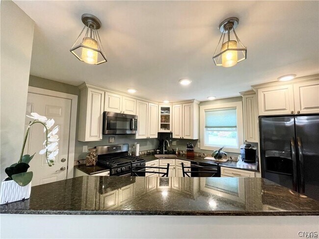 Building Photo - 8423 Bubbling Springs Dr