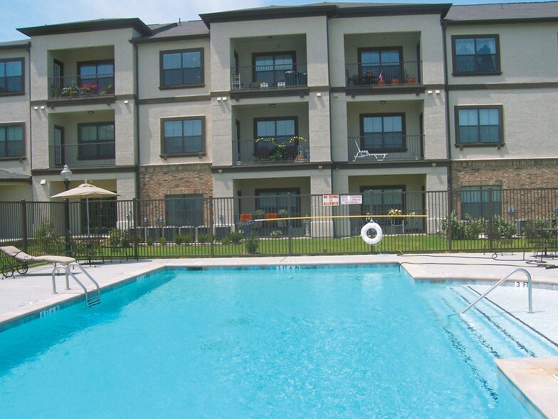 Lindbergh Parc Senior Apartments 5600 Azle Ave Fort Worth TX 76106