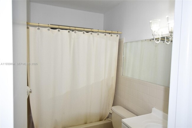 Building Photo - 1532 SW 23rd St