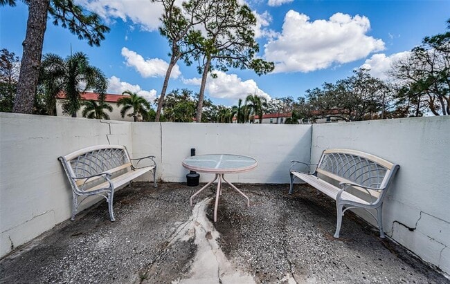 Building Photo - 2700 Bayshore Blvd