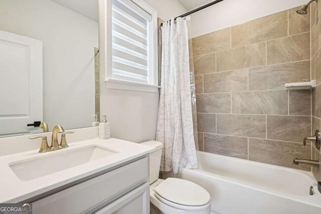 Building Photo - 2424 Pinnae Pl