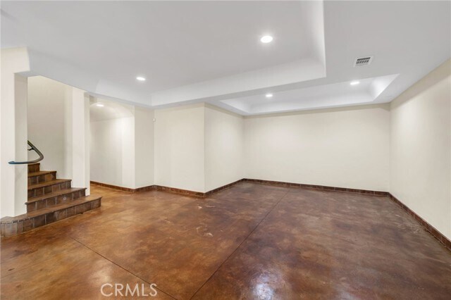 Building Photo - 221 Vía Alameda