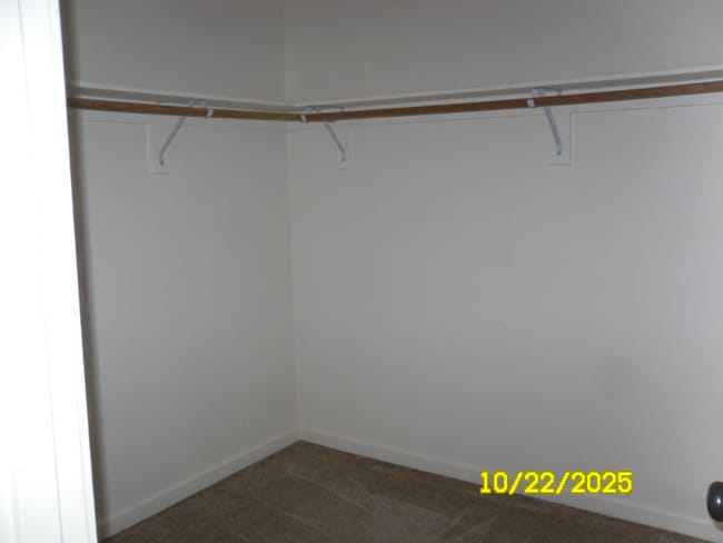 Building Photo - 4300 NE 34th Cir