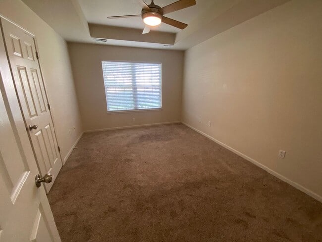 Building Photo - 3BR/2BA $1,800/MO - AVAILABLE 11/1/25
