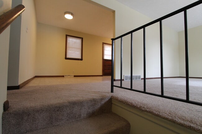 Building Photo - Beautiful 3 BD Home Available Soon!