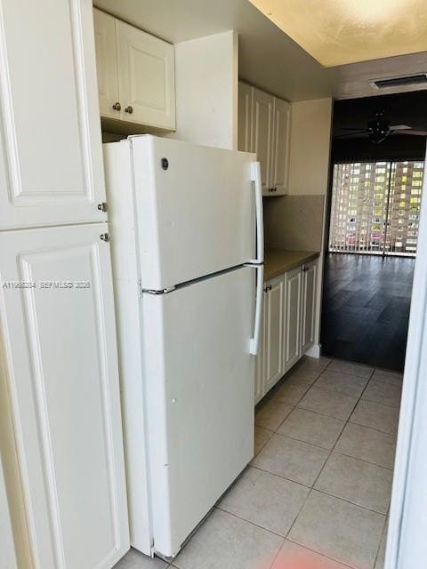 Building Photo - 1500 Crescent Cir