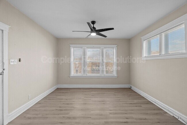 Building Photo - 4102 California Ave