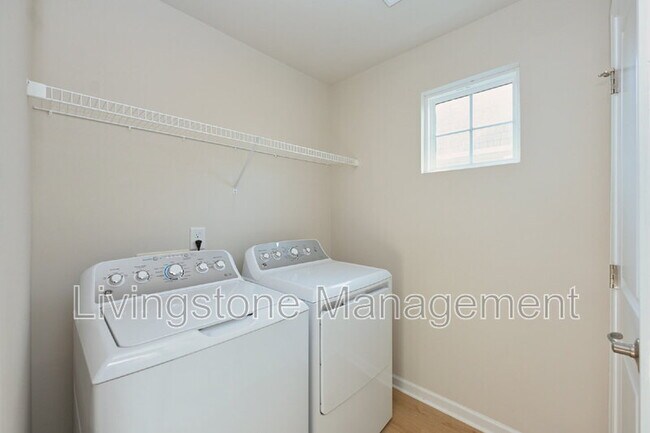 Building Photo - 1472 Carderock Springs Dr