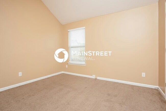 Building Photo - 5 Bedroom Pet-Friendly Home in Fairburn, GA with Main Street Renewal