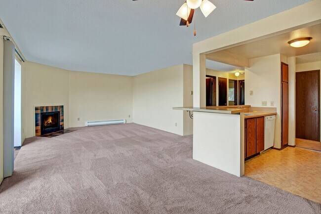 Building Photo - Soundview