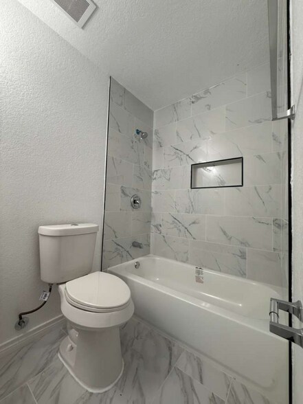 Building Photo - 6627 Diamond Pass