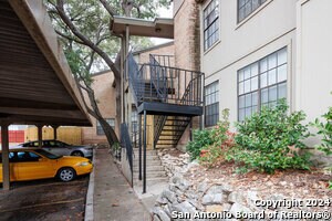 Building Photo - 7711 Callaghan Rd