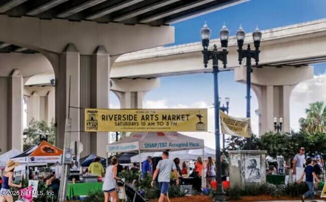 Building Photo - 2159 Riverside Ave