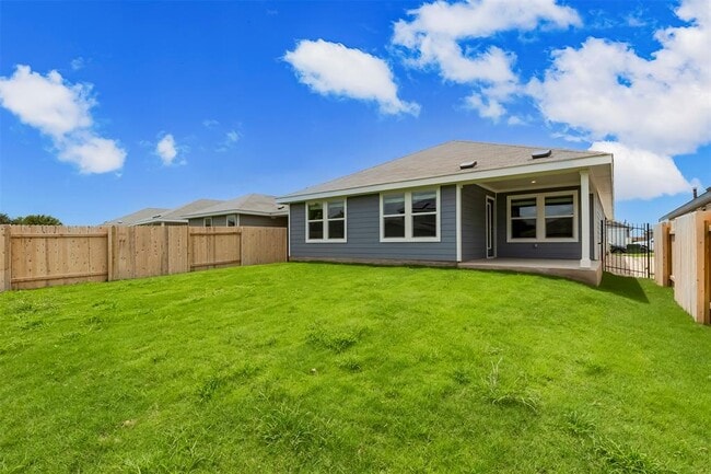 Building Photo - 4905 Hazelnut Ln