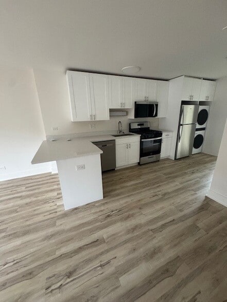 Primary Photo - Chestnut Court Apartments