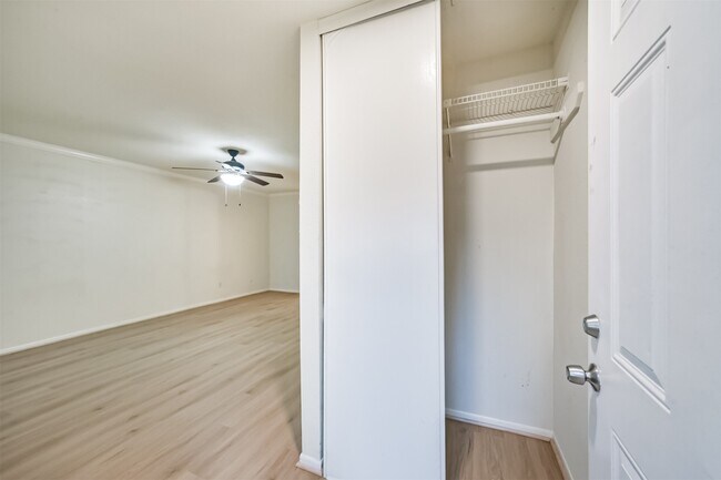 Building Photo - 5917 Fairdale Ln