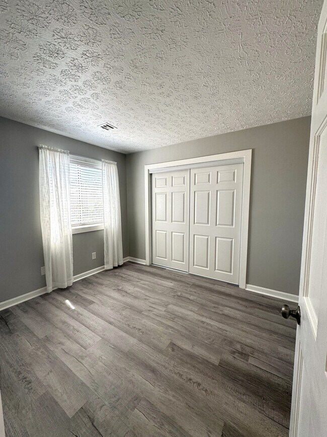 Building Photo - 3015 Old Bryan Dr