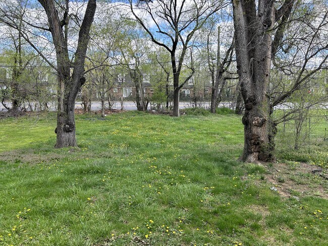 Building Photo - 224 East St