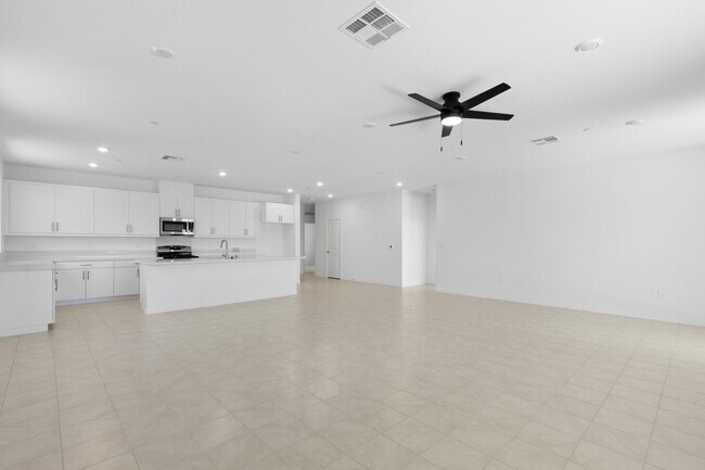 Building Photo - 79131 Sangria Ct