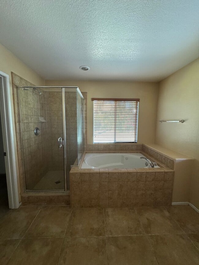 Building Photo - Welcome to Your New Home In Winchester