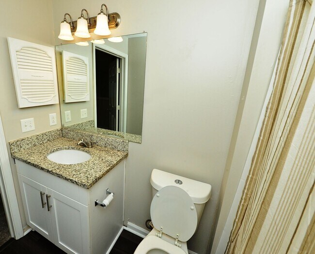 Building Photo - 1st month Free!  Community Clubhouse, exer...