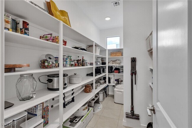 Building Photo - 1309 Azure Jay Ave