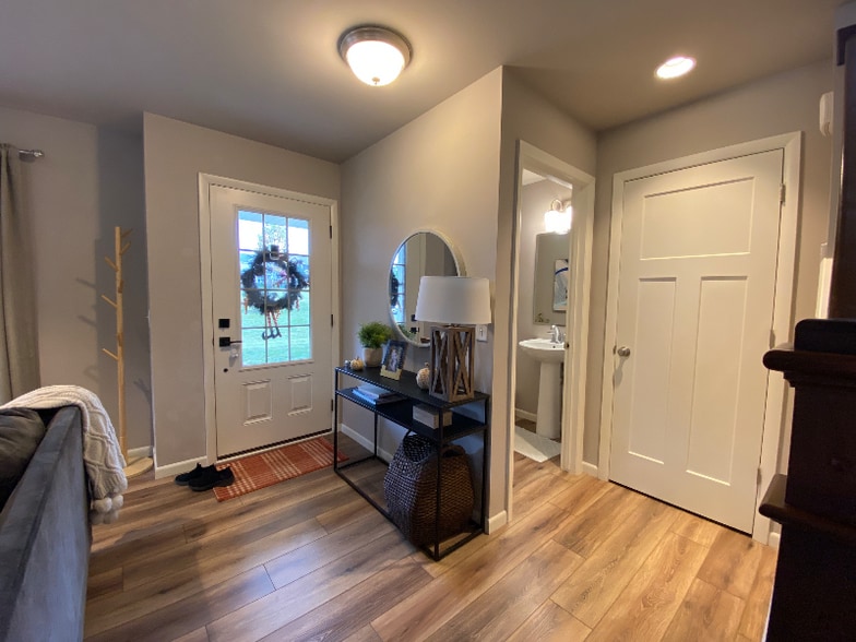 Building Photo - 204 Sugar Maple Ln