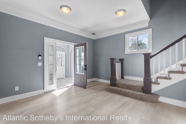 Building Photo - 6 br, 4 bath House - 806 W 34th Street