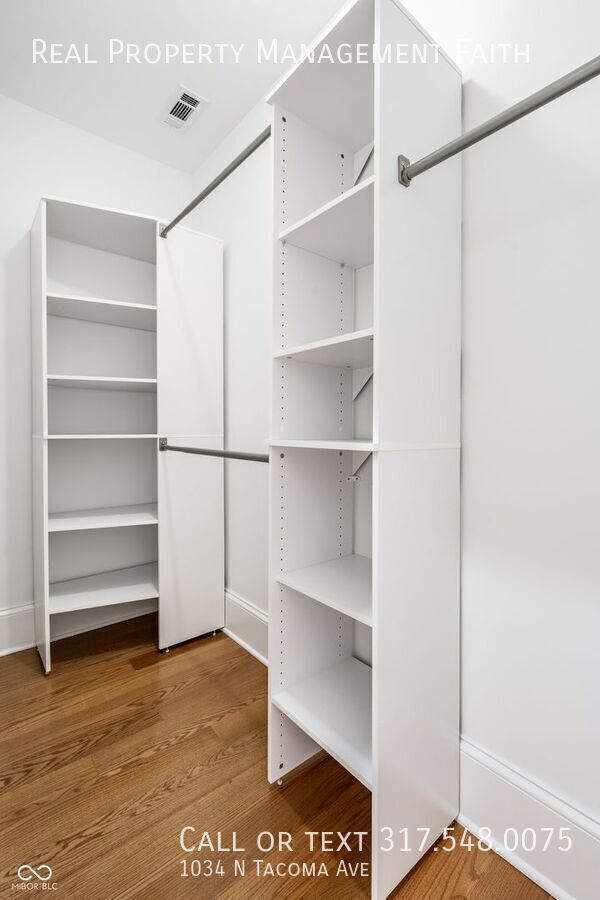 Building Photo - 1034 N Tacoma Ave