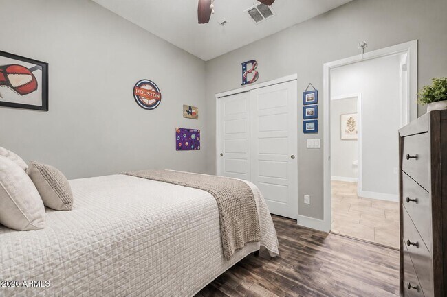 Building Photo - 9020 S 41st Glen