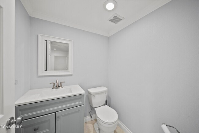 Building Photo - 736 Masterson Dr