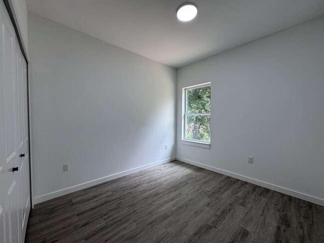 Building Photo - 1223 Koltenborn Rd