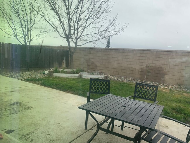 Building Photo - 4 Bedroom 2.5 Bath ready soon