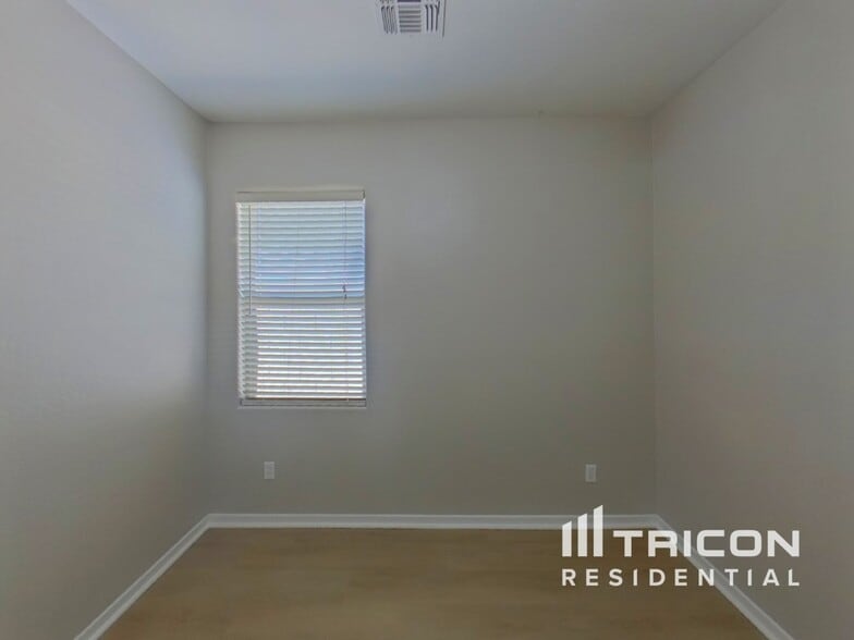 Building Photo - 42506 W Mira Ct