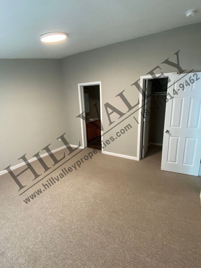 Building Photo - 3 Bedroom Home