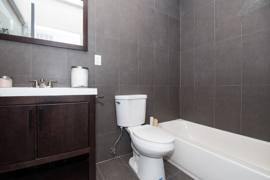 Building Photo - 1442 N 7th St