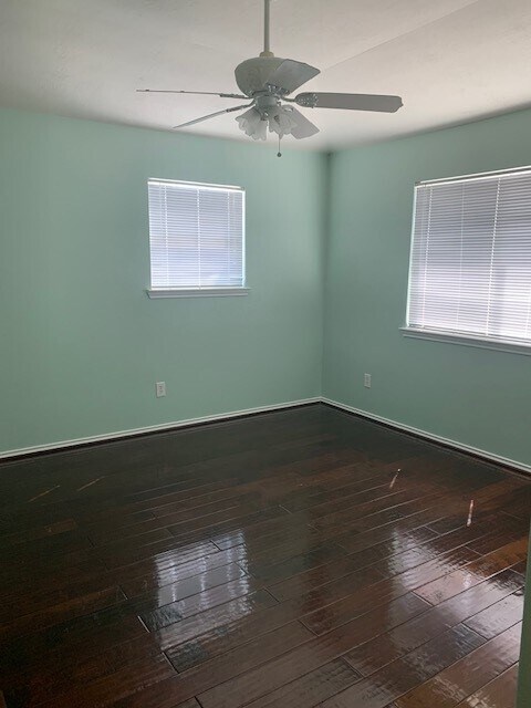 Building Photo - 5042 Canyon Blanco Dr