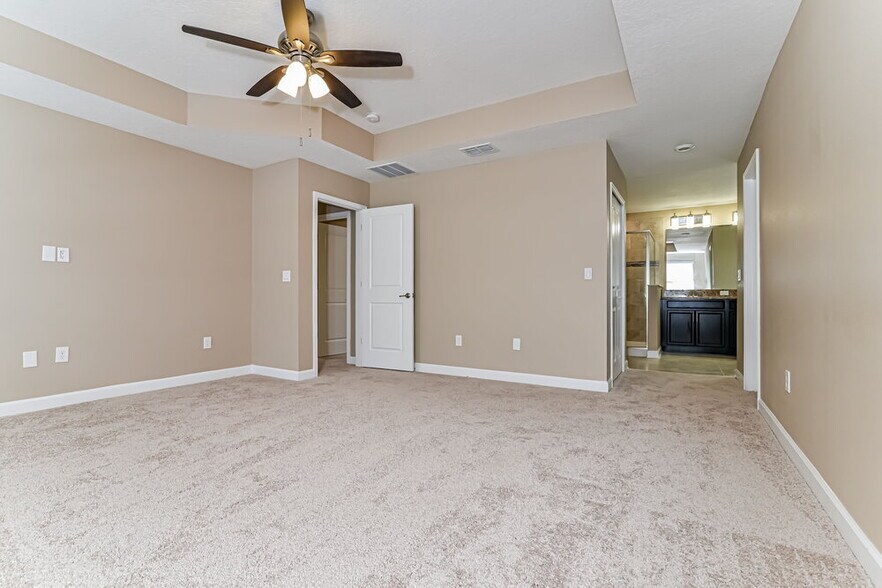 Building Photo - 9916 Pecan Hickory Way