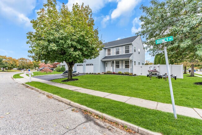 Primary Photo - 922 Quincy Dr