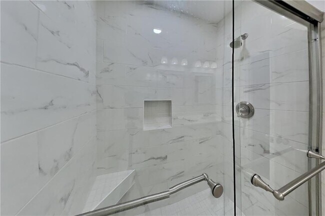 Building Photo - 3350 Turtle Lake Club Dr SE