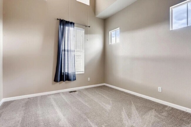Building Photo - Home for rent in Murphey Creek Neighborhood
