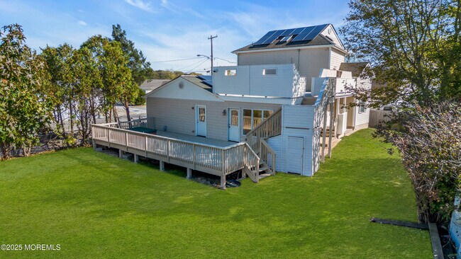Building Photo - 101 Clearwater Dr