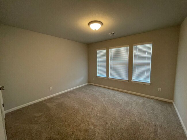 Building Photo - Beautiful home in Bentley Square available...